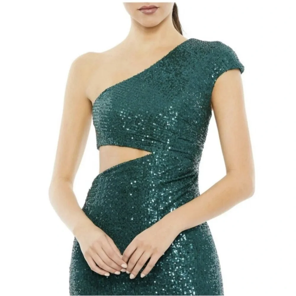 Ieena Mac Duggal 42022 Green Sequined One Shoulder Cut Out Evening Gown Maxi‎ 2